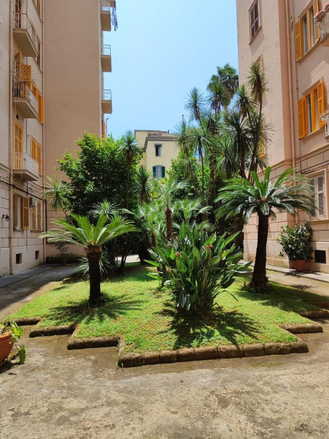 The House Of The Sunbeam Apartamento Nápoles Exterior foto