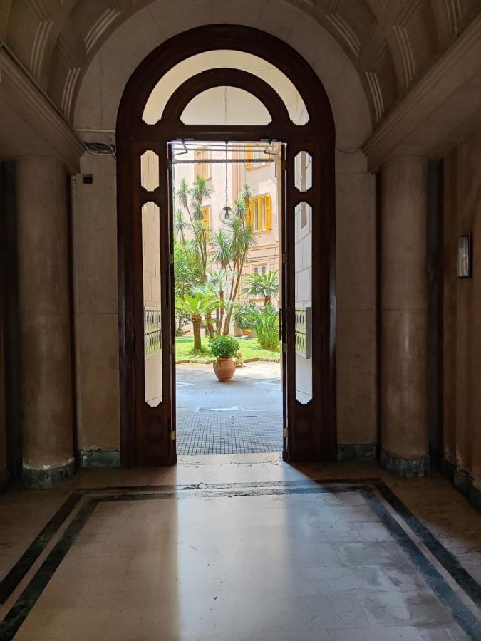 The House Of The Sunbeam Apartamento Nápoles Exterior foto